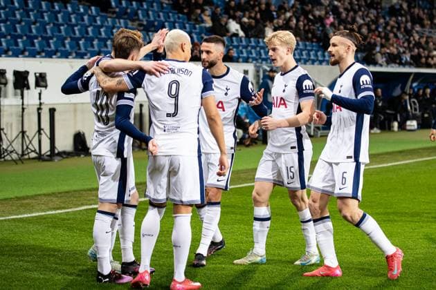 Goal for Tottenham Hotspur 0 1 by Maddison James Tottenham Hotspur 10 Tottenham Richarlison Tottenham Hotspur 09 , Bergvall Lucas Tottenham Hotspur 15 , Dragusin Radu Tottenham Hotspur 06 GER, TSG 1899 Hoffenheim vs Tottenham Hotspur, Football, UEFA Europa League, Matchday 7, Season 2024 2025, 23 01 2025 DFL REGULATIONS PROHIBIT ANY USE OF PHOTOGRAPHS AS IMAGE SEQUENCES AND OR QUASI VIDEO GER, TSG 1899 Hoffenheim vs Tottenham Hotspur, Football, UEFA Europa League, Matchday 7, Season 2024 2025, 23 01 2025 Sinsheim Copyright: xEibner-Pressefoto RogerxBuerkex EP_RBE