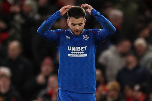 Nicolas Raskin of Rangers shows a look of dejection after the second goal Manchester United, ManU v Rangers, UEFA Europa League, Group Stage, Football, Old Trafford, Manchester, UK - 23 Jan 2025 EDITORIAL USE ONLY No use with unauthorised audio, video, data, fixture lists, club league logos or live services. Online in-match use limited to 120 images, no video emulation. No use in betting, games or single club league player publications. Copyright: xPaulxCurrie Shutterstockx 15108899fd