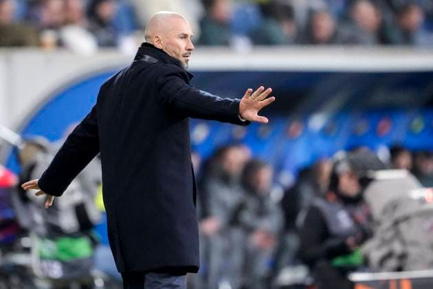 Christian Ilzer coach, head coach, Hoffenheim , gives instructions, gestures, gesticulates with arms, single image, single photo, action, action, 23 01 2025, Sinsheim Germany , football, UEFA Europa League, group stage, TSG 1899 Hoffenheim Tottenham Hotspur, DFB DFL REGULATIONS PROHIBIT ANY USE OF PHOTOGRAPHS AS IMAGE SEQUENCES AND OR QUASI VIDEO xozx
