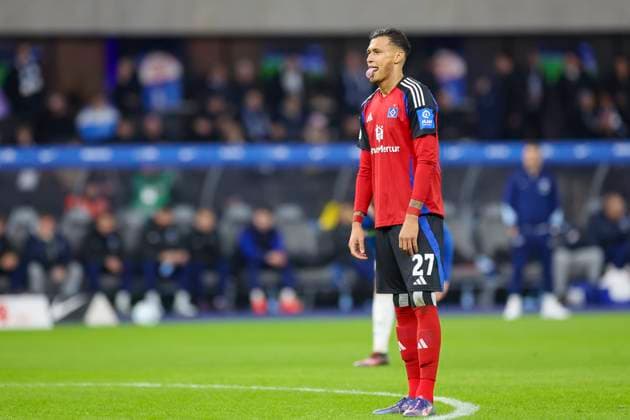 Davie Selke Hamburger SV smiles, 2 Bundesliga, Hertha BSC vs Hamburger SV, Olympiastadion, January 25, 2025 in Berlin, Germany Photo by Marco Steinbrenner DeFodi Images Davie Selke Hamburger SV smiles, 2 Bundesliga, Hertha BSC vs Hamburger SV, Olympiastadion, January 25, 2025 in Berlin, Germany Photo by Marco Steinbrenner DeFodi Images DFB DFL REGULATIONS PROHIBIT ANY USE OF PHOTOGRAPHS AS IMAGE SEQUENCES AND OR QUASI VIDEO Defodi 700 berlin hsv 20250125 023 Defodi-700 DFB DFL REGULATIONS PROHIBIT ANY USE OF PHOTOGRAPHS AS IMAGE SEQUENCES AND OR QUASI-VIDEO.