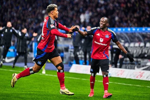 Daniel Heuer Fernandes Hamburger SV, 01 celebrates a shot on goal for 2 0, Jean Luc Dompe Hamburger SV, 07 , GER, Hertha BSC vs Hamburger SV HSV , Soccer Men, 2 Bundesliga, Season 2024 2025, Matchday 19, 25 01 2025 DFL REGULATES PROHIBIT ANY USE OF PHOTOGRAPHS AS IMAGE SEQUENCES AND OR QUASI VIDEO GER, Hertha BSC vs Hamburger SV HSV , Soccer Men, 2 Bundesliga, Season 2024 2025, 19 Matchday, 25 01 2025 Berlin Copyright: xClaudiusxRauch,xEibner-Pressefotox xClaudiusxRauchx EP_CRH
