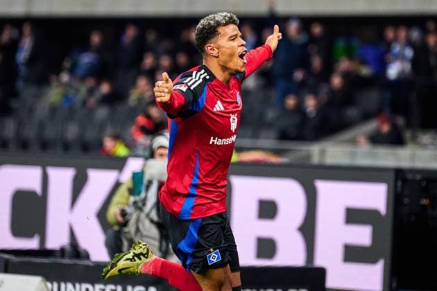 Daniel Heuer Fernandes Hamburger SV, 01 celebrates scoring 2 0, GER, Hertha BSC vs Hamburger SV HSV , Soccer Men, 2 Bundesliga, Season 2024 2025, Matchday 19, 25 01 2025 DFL REGULATES PROHIBIT ANY USE OF PHOTOGRAPHS AS IMAGE SEQUENCES AND OR QUASI VIDEO GER, Hertha BSC vs Hamburger SV HSV , Soccer Men, 2 Bundesliga, Season 2024 2025, Matchday 19, 25 01 2025 Berlin Copyright: xClaudiusxRauch,xEibner-Pressefotox xClaudiusxRauchx EP_CRH