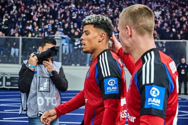 Daniel Heuer Fernandes Hamburger SV, 01 celebrates scoring 2 0, GER, Hertha BSC vs Hamburger SV HSV , Soccer Men, 2 Bundesliga, Season 2024 2025, Matchday 19, 25 01 2025 DFL REGULATES PROHIBIT ANY USE OF PHOTOGRAPHS AS IMAGE SEQUENCES AND OR QUASI VIDEO GER, Hertha BSC vs Hamburger SV HSV , Soccer Men, 2 Bundesliga, Season 2024 2025, Matchday 19, 25 01 2025 Berlin Copyright: xEibner-Pressefotox xClaudiusxRauchx EP_CRH