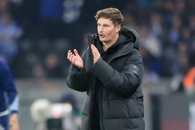 Coach Merlin Polzin Hamburger SV cheers, 2 Bundesliga, Hertha BSC vs Hamburger SV, Olympiastadion, January 25, 2025 in Berlin, Germany Photo by Marco Steinbrenner DeFodi Images Coach Merlin Polzin Hamburger SV cheers, 2 Bundesliga, Hertha BSC vs Hamburger SV, Olympiastadion, January 25, 2025 in Berlin, Germany Photo by Marco Steinbrenner DeFodi Images DFB DFL REGULATIONS PROHIBIT ANY USE OF PHOTOGRAPHS AS IMAGE SEQUENCES AND OR QUASI VIDEO Defodi 700 berlin hsv 20250125 046 Defodi-700 DFB DFL REGULATIONS PROHIBIT ANY USE OF PHOTOGRAPHS AS IMAGE SEQUENCES AND OR QUASI-VIDEO.