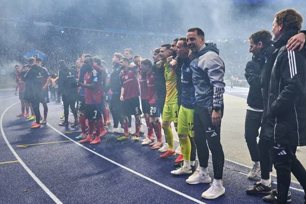 Hamburger SV, cheers about victory, GER, Hertha BSC vs Hamburger SV HSV , Soccer Men, 2 Bundesliga, Season 2024 2025, Matchday 19, 25 01 2025 DFL REGULATIONS PROHIBIT ANY USE OF PHOTOGRAPHS AS IMAGE SEQUENCES AND OR QUASI VIDEO GER, Hertha BSC vs Hamburger SV HSV , Soccer Men, 2 Bundesliga, Season 2024 2025, Matchday 19, 25 01 2025 Berlin Copyright: xEibner-Pressefotox xClaudiusxRauchx EP_CRH