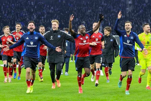 Marco Richter Hamburger SV , Jean Luc Dompe Hamburger SV and Jonas Meffert Hamburger SV cheer, 2 Bundesliga, Hertha BSC vs Hamburger SV, Olympiastadion on January 25, 2025 in Berlin, Germany Photo by Marco Steinbrenner DeFodi Images Marco Richter Hamburger SV , Jean Luc Dompe Hamburger SV and Jonas Meffert Hamburger SV cheer, 2 Bundesliga, Hertha BSC vs Hamburger SV, Olympiastadion, January 25, 2025 in Berlin, Germany Photo by Marco Steinbrenner DeFodi Images DFB DFL REGULATIONS PROHIBIT ANY USE OF PHOTOGRAPHS AS IMAGE SEQUENCES AND OR QUASI VIDEO Defodi 700 berlin hsv 20250125 061 Defodi-700 DFB DFL REGULATIONS PROHIBIT ANY USE OF PHOTOGRAPHS AS IMAGE SEQUENCES AND OR QUASI-VIDEO.