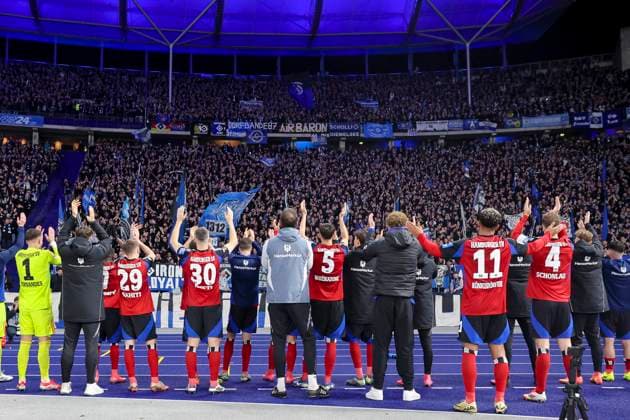 Hamburger SV players celebrate the away win in front of the fan block, 2 Bundesliga, Hertha BSC vs Hamburger SV, Olympiastadion, January 25, 2025 in Berlin, Germany Photo by Marco Steinbrenner DeFodi Images The Hamburger SV players celebrate the away win in front of the fan block, 2 Bundesliga, Hertha BSC vs Hamburger SV, Olympiastadion, January 25, 2025 in Berlin, Germany Photo by Marco Steinbrenner DeFodi Images DFB DFL REGULATIONS PROHIBIT ANY USE OF PHOTOGRAPHS AS IMAGE SEQUENCES AND OR QUASI VIDEO Defodi 700 berlin hsv 20250125 069 Defodi-700 DFB DFL REGULATIONS PROHIBIT ANY USE OF PHOTOGRAPHS AS IMAGE SEQUENCES AND OR QUASI-VIDEO.