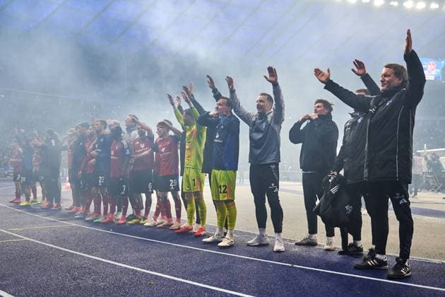 Hamburger SV, cheers about victory, GER, Hertha BSC vs Hamburger SV HSV , Soccer Men, 2 Bundesliga, Season 2024 2025, Matchday 19, 25 01 2025 DFL REGULATIONS PROHIBIT ANY USE OF PHOTOGRAPHS AS IMAGE SEQUENCES AND OR QUASI VIDEO GER, Hertha BSC vs Hamburger SV HSV , Soccer Men, 2 Bundesliga, Season 2024 2025, Matchday 19, 25 01 2025 Berlin Copyright: xEibner-Pressefotox xClaudiusxRauchx EP_CRH