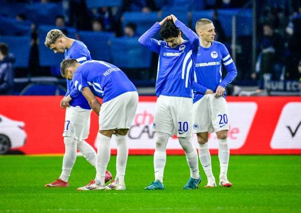 25 01 2025, xlakx, Soccer 2 Bundesliga, Hertha BSC Berlin Hamburger SV emspor, v l Michael Cuisance Hertha BSC 27 ,Florian Niederlechner Hertha BSC 7 ,Ibrahim Maza Hertha BSC 10 ,Pal Dardai Hertha BSC 20 , disappointed, looks disappointed, dejected, disappointed DFL DFB REGULATIONS PROHIBIT ANY USE OF PHOTOGRAPHS AS IMAGE SEQUENCES AND OR QUASI VIDEO Daniel Lakomski Jan Huebner Berlin Daniel Lakomski