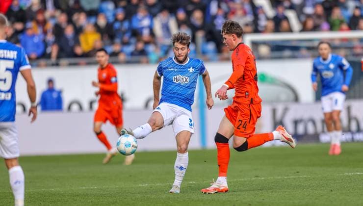 GER, Darmstadt, SV Darmstadt 98 vs SC Paderborn, 2 Bundesliga, Football, DFB, Season 2024 2025, Merck Stadion am Böllenfalltor, Matchday 19, in the picture from l Kilian Corredor SV Darmstadt 98 34 , Casper Terho SC Paderborn 24 DFB DFL REGULATIONS PROHIBIT ANY USE OF PHOTOGRAPHS AS IMAGE SEQUENCES AND OR QUASI VIDEO, 14 12 2024, Copyright: HMBxMedia HendrikxHamelau