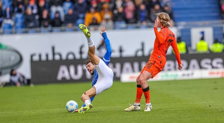 GER, Darmstadt, SV Darmstadt 98 vs SC Paderborn, 2 Bundesliga, Football, DFB, Season 2024 2025, Merck Stadion am Böllenfalltor, Matchday 19, pictured from l Fraser Hornby SV Darmstadt 98 9 , Felix Götze SC Paderborn 20 DFB DFL REGULATIONS PROHIBIT ANY USE OF PHOTOGRAPHS AS IMAGE SEQUENCES AND OR QUASI VIDEO, 14 12 2024, Copyright: HMBxMedia HendrikxHamelau
