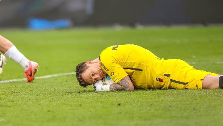 GER, Darmstadt, SV Darmstadt 98 vs SC Paderborn, 2 Bundesliga, Football, DFB, Season 2024 2025, Merck Stadion am Böllenfalltor, 19 Matchday, in the picture from l Manuel Riemann SC Paderborn 1 DFB DFL REGULATIONS PROHIBIT ANY USE OF PHOTOGRAPHS AS IMAGE SEQUENCES AND OR QUASI VIDEO, 14 12 2024, Copyright: HMBxMedia HendrikxHamelau