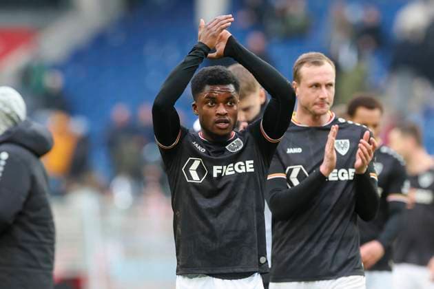 Daniel Kyerewaa SC Preussen Muenster cheers, 2 Bundesliga, Hannover 96 vs Preußen Münster, Heinz von Heiden Arena on January 26, 2025 in Hanover, Germany Photo by Marco Steinbrenner DeFodi Images Daniel Kyerewaa SC Preussen Muenster cheers, 2 Bundesliga, Hannover 96 vs Preußen Münster, Heinz von Heiden Arena, January 26, 2025 in Hanover, Germany Photo by Marco Steinbrenner DeFodi Images DFB DFL REGULATIONS PROHIBIT ANY USE OF PHOTOGRAPHS AS IMAGE SEQUENCES AND OR QUASI VIDEO Defodi 700 hannover muenster 20250126 103 Defodi-700 DFB DFL REGULATIONS PROHIBIT ANY USE OF PHOTOGRAPHS AS IMAGE SEQUENCES AND OR QUASI-VIDEO.