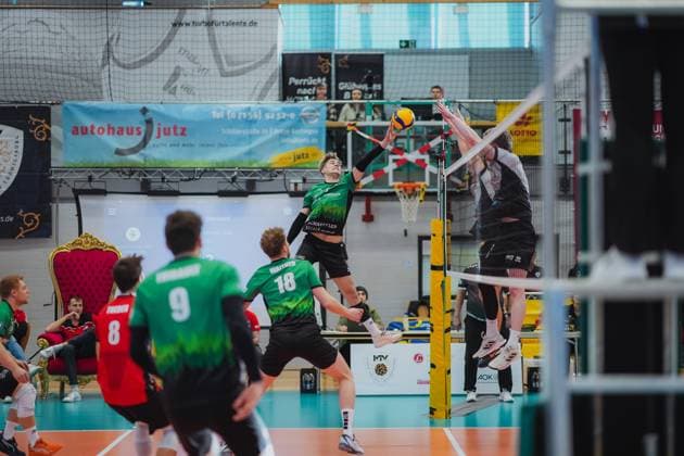 Erik Donner TV Buehl, 01 attacking against the block of Barock Volleys MTV Ludwigsburg, Barock Volleys MTV Ludwigsburg vs TV Buehl, Volleyball, 2 Volleyball Bundesliga, 2 BLM Sued, Men, 15 Matchday, Season 2024 2025, 26 01 2025, Barock Volleys MTV Ludwigsburg vs TV Buehl, Volleyball, 2 Volleyball Bundesliga, 2 BLM Sued, Men, 15 Matchday, Season 2024 2025, 26 01 2025 Ludwigsburg Copyright: xEibner-Pressefoto LarsxNeumannx EP_LNN