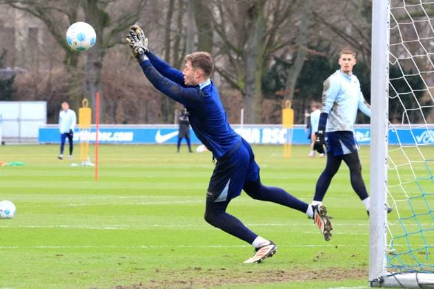 DEU, DFL, 2 FBL Hertha BSC, Training, 28 01 2025, Sportforum, Berlin, DEU, DFL, 2 FBL Hertha BSC, Training, im Bild Tjark Ernst Hertha BSC Berlin 1 DFL regulations prohibit any use of Photographs as image sequences and or quasi video Foto Juergen Engler nordphoto GmbH nordphotoxGmbHx xEngler nph00076