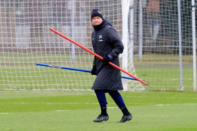 DEU, DFL, 2. FBL Hertha BSC, Training, 28.01.2025, Sportforum, Berlin, DEU, DFL, 2. FBL Hertha BSC, Training, im Bild Co-Trainer, Armin Reutershahn (Hertha BSC Berlin) DFL - regulations prohibit any use of Photographs as image sequences and or quasi-video Foto: Juergen Engler nordphoto GmbH nordphotoxGmbHx xEngler nph00076