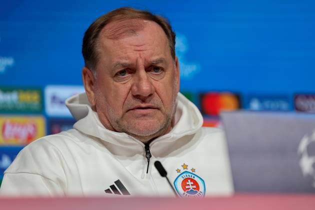 Vladimir Weiss SK Slovan Bratislava, Head coach at the press conference, GER, International press conference, SK Slovan Bratislava, Football, UEFA Champions League, Matchday 8, 2024 2025 season, 28 01 2025, GER, International press conference, SK Slovan Bratislava, Football, UEFA Champions League, Matchday 8, 2024 2025 season, 28 01 2025 Munich Copyright: xEibner-Pressefoto JennixMaulx EP_JML