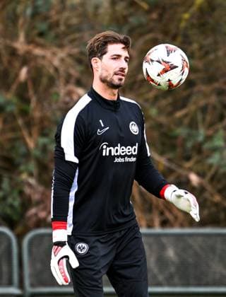 Kevin Trapp Eintracht Frankfurt, 01 with ball, GER, Final training, Eintracht Frankfurt, Football, UEFA Europa League, Matchday 8, Season 2024 25, 29 01 2025 GER, Final training, Eintracht Frankfurt, Football, UEFA Europa League, Matchday 8, Season 2024 25, 29 01 2025 Frankfurt am Main Copyright: xEibner-Pressefoto FlorianxWieganx EP_FWD