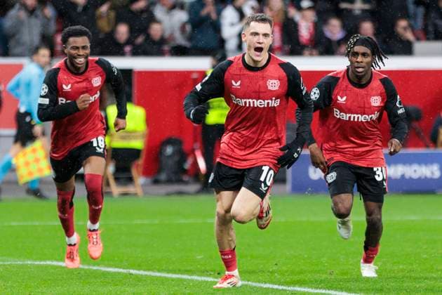 UEFA Champions League, Bayer Leverkusen Sparta Prague, 29 01 2025 Florian Wirtz Bayer 04 Leverkusen, 10 celebrates after his goal to lead 1 0 with Jeremie Frimpong Bayer 04 Leverkusen, 30 and Nathan Tella Bayer 04 Leverkusen, 19 UEFA Champions League, Bayer Leverkusen Sparta Prague, Matchday 8, on 29 01 2025, BayArena, Leverkusen UEFA regulations prohibit any use of photographs as image sequences and or quasi video Copyright: xBEAUTIFULxSPORTS Meuselx