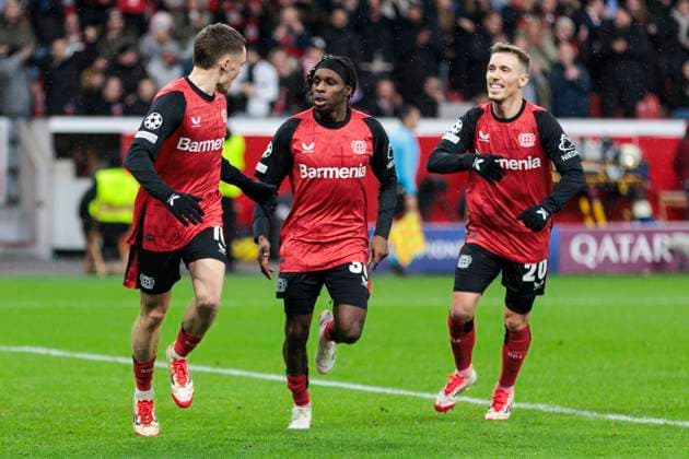 UEFA Champions League, Bayer Leverkusen Sparta Prague, 29 01 2025 Florian Wirtz Bayer 04 Leverkusen, 10 celebrates after his goal to lead 1 0 with Jeremie Frimpong Bayer 04 Leverkusen, 30 and Nathan Tella Bayer 04 Leverkusen, 19 UEFA Champions League, Bayer Leverkusen Sparta Prague, Matchday 8, on 29 01 2025, BayArena, Leverkusen UEFA regulations prohibit any use of photographs as image sequences and or quasi video Copyright: xBEAUTIFULxSPORTS Meuselx
