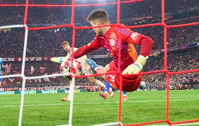 Thomas MUELLER, MÜLLER, FCB 25 scores, shoots goal , Tor, Treffer, Torschuss, 1-0 in the League Phase MD8 match FC BAYERN MUENCHEN - SK SLOVAN BRATISLAVA of football UEFA Champions League in season 2024 2025 in Munich, Jan 29, 2025 , FCB, 8.Spieltag, München