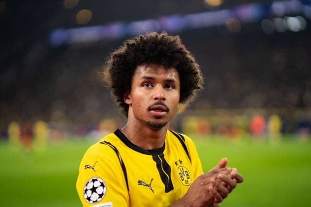 GER, UEFA Champions League, Matchday 8 Borussia Dortmund vs FC Shakhtar Donetsk 29 01 2025, Signal Iduna Park, Dortmund, GER, UEFA Champions League, Matchday 8 Borussia Dortmund vs FC Shakhtar Donetsk In the picture Karim Adeyemi Borussia Dortmund, 27 after his substitution, clapping in the direction of the fans, gestures, facial expressions, emotions nordphotoxGmbHxx xChristianxSchulze nph000300