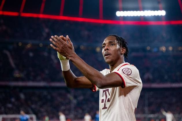 Mathys Tel FC Bayern Muenchen, 39 is substituted and thanks the fans, GER, FC Bayern Muenchen vs SK Slovan Bratislava, Football, UEFA Champions League, Matchday 8, Season 2024 2025, 29 01 2025 GER, FC Bayern Muenchen vs SK Slovan Bratislava, Football, UEFA Champions League, Matchday 8, Season 2024 2025, 29 01 2025 Muenchen Copyright: xEibner-Pressefoto Memmlerx EP_MMR