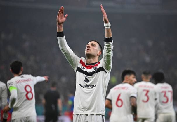 Diogo Dalot of Manchester United, ManU celebrates scoring the opening goal for their side FCSB v Manchester United, UEFA Europa League, Group Stage, Football, The National Arena, Bucharest, Romania - 30 Jan 2025 EDITORIAL USE ONLY No use with unauthorised audio, video, data, fixture lists, club league logos or live services. Online in-match use limited to 120 images, no video emulation. No use in betting, games or single club league player publications. Copyright: xAlexxNicodim Shutterstockx 15122176bm