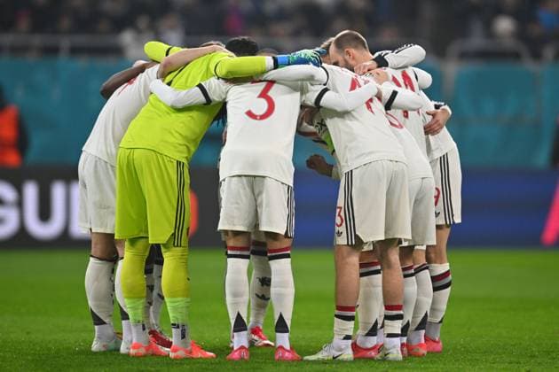 Manchester United, ManU team huddle before kick-off FCSB v Manchester United, UEFA Europa League, Group Stage, Football, The National Arena, Bucharest, Romania - 30 Jan 2025 EDITORIAL USE ONLY No use with unauthorised audio, video, data, fixture lists, club league logos or live services. Online in-match use limited to 120 images, no video emulation. No use in betting, games or single club league player publications. Copyright: xAlexxNicodim Shutterstockx 15122176ck