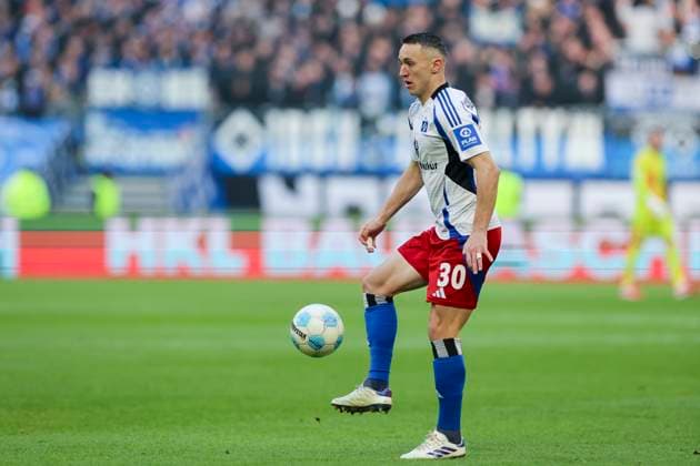 Silvan Hefti Hamburger SV controls the ball, 2 Bundesliga, Hamburger SV vs Hannover 96, Volksparkstadion, February 2, 2025 in Hamburg, Germany Photo by Marco Steinbrenner DeFodi Images Silvan Hefti Hamburger SV controls the ball, 2 Bundesliga, Hamburger SV vs Hannover 96, Volksparkstadion, February 2, 2025 in Hamburg, Germany Photo by Marco Steinbrenner DeFodi Images DFB DFL REGULATIONS PROHIBIT ANY USE OF PHOTOGRAPHS AS IMAGE SEQUENCES AND OR QUASI VIDEO Defodi 700 hsv hannover 20250102 036 Defodi-700 DFB DFL REGULATIONS PROHIBIT ANY USE OF PHOTOGRAPHS AS IMAGE SEQUENCES AND OR QUASI-VIDEO.