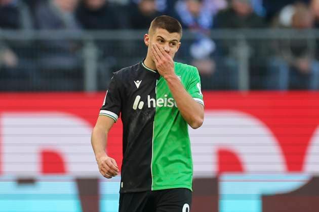 Nicolo Tresoldi Hannover 96 looks disappointed, 2 Bundesliga, Hamburger SV vs Hannover 96, Volksparkstadion, February 2, 2025 in Hamburg, Germany Photo by Marco Steinbrenner DeFodi Images Nicolo Tresoldi Hannover 96 looks disappointed, 2 Bundesliga, Hamburger SV vs Hannover 96, Volksparkstadion, February 2, 2025 in Hamburg, Germany Photo by Marco Steinbrenner DeFodi Images DFB DFL REGULATIONS PROHIBIT ANY USE OF PHOTOGRAPHS AS IMAGE SEQUENCES AND OR QUASI VIDEO Defodi 700 hsv hannover 20250102 045 Defodi-700 DFB DFL REGULATIONS PROHIBIT ANY USE OF PHOTOGRAPHS AS IMAGE SEQUENCES AND OR QUASI-VIDEO.