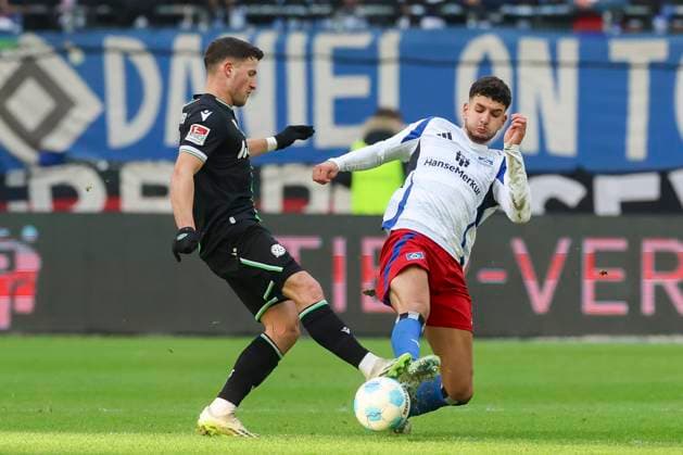 Enzo Leopold Hannover 96 and Daniel Elfadli Hamburger SV battle for the ball, 2 Bundesliga, Hamburger SV vs Hannover 96, Volksparkstadion, February 2, 2025 in Hamburg, Germany Photo by Marco Steinbrenner DeFodi Images Enzo Leopold Hannover 96 and Daniel Elfadli Hamburger SV battle for the ball, 2 Bundesliga, Hamburger SV vs Hannover 96, Volksparkstadion, February 2, 2025 in Hamburg, Germany Photo by Marco Steinbrenner DeFodi Images DFB DFL REGULATIONS PROHIBIT ANY USE OF PHOTOGRAPHS AS IMAGE SEQUENCES AND OR QUASI VIDEO Defodi 700 hsv hannover 20250102 049 Defodi-700 DFB DFL REGULATIONS PROHIBIT ANY USE OF PHOTOGRAPHS AS IMAGE SEQUENCES AND OR QUASI-VIDEO.