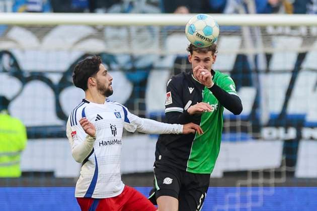 Ludovit Reis Hamburger SV and Phil Neumann Hannover 96 battle for the ball, 2 Bundesliga, Hamburger SV vs Hannover 96, Volksparkstadion, February 2, 2025 in Hamburg, Germany Photo by Marco Steinbrenner DeFodi Images Ludovit Reis Hamburger SV and Phil Neumann Hannover 96 battle for the ball, 2 Bundesliga, Hamburger SV vs Hannover 96, Volksparkstadion, February 2, 2025 in Hamburg, Germany Photo by Marco Steinbrenner DeFodi Images DFB DFL REGULATIONS PROHIBIT ANY USE OF PHOTOGRAPHS AS IMAGE SEQUENCES AND OR QUASI VIDEO Defodi 700 hsv hannover 20250102 081 Defodi-700 DFB DFL REGULATIONS PROHIBIT ANY USE OF PHOTOGRAPHS AS IMAGE SEQUENCES AND OR QUASI-VIDEO.