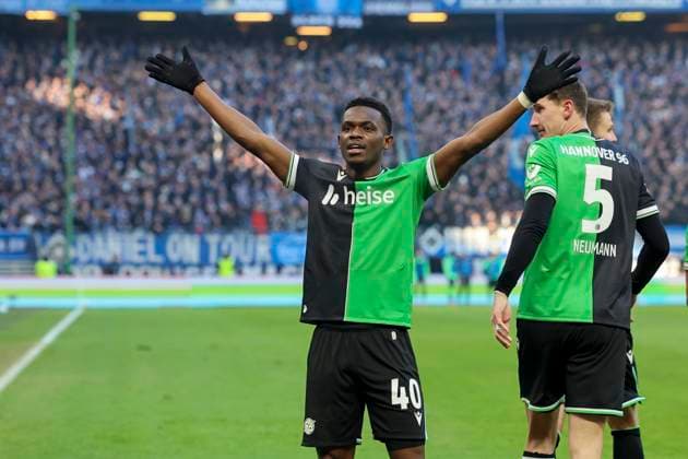 Rabbi Matondo Hannover 96 celebrates after scoring his teams second goal with Phil Neumann Hannover 96 , 2 Bundesliga, Hamburger SV vs Hannover 96, Volksparkstadion, February 2, 2025 in Hamburg, Germany Photo by Marco Steinbrenner DeFodi Images Rabbi Matondo Hannover 96 celebrates after scoring his teams second goal with Phil Neumann Hannover 96 , 2 Bundesliga, Hamburger SV vs Hannover 96, Volksparkstadion, February 2, 2025 in Hamburg, Germany Photo by Marco Steinbrenner DeFodi Images DFB DFL REGULATIONS PROHIBIT ANY USE OF PHOTOGRAPHS AS IMAGE SEQUENCES AND OR QUASI VIDEO Defodi 700 hsv hannover 20250102 206 Defodi-700 DFB DFL REGULATIONS PROHIBIT ANY USE OF PHOTOGRAPHS AS IMAGE SEQUENCES AND OR QUASI-VIDEO.
