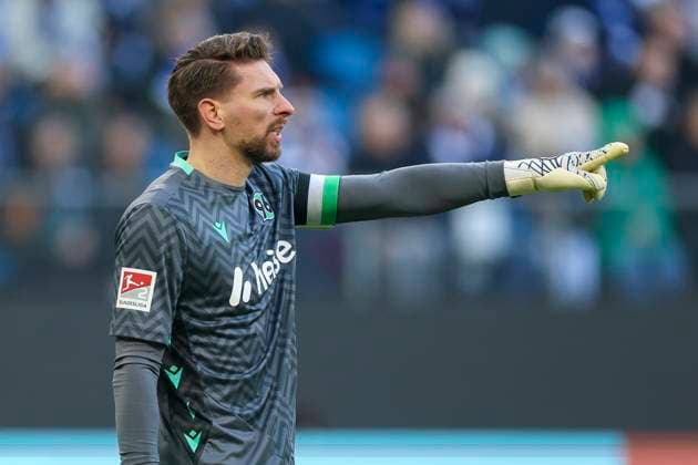 Torhueter Ron Robert Zieler Hannover 96 gestures, 2 Bundesliga, Hamburger SV vs Hannover 96, Volksparkstadion, February 2, 2025 in Hamburg, Germany Photo by Marco Steinbrenner DeFodi Images Torhueter Ron Robert Zieler Hannover 96 gestures, 2 Bundesliga, Hamburger SV vs Hannover 96, Volksparkstadion, February 2, 2025 in Hamburg, Germany Photo by Marco Steinbrenner DeFodi Images DFB DFL REGULATIONS PROHIBIT ANY USE OF PHOTOGRAPHS AS IMAGE SEQUENCES AND OR QUASI VIDEO Defodi 700 hsv hannover 20250102 301 Defodi-700 DFB DFL REGULATIONS PROHIBIT ANY USE OF PHOTOGRAPHS AS IMAGE SEQUENCES AND OR QUASI-VIDEO.