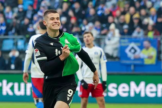 Nicolo Tresoldi Hannover 96 celebrates his goal for 1 1, 2 Bundesliga, Hamburger SV vs Hannover 96, Volksparkstadion, February 02, 2025 in Hamburg, Germany Photo by Marco Steinbrenner DeFodi Images Nicolo Tresoldi Hannover 96 celebrates after scoring his teams first goal, 2 Bundesliga, Hamburger SV vs Hannover 96, Volksparkstadion, February 2, 2025 in Hamburg, Germany Photo by Marco Steinbrenner DeFodi Images DFB DFL REGULATIONS PROHIBIT ANY USE OF PHOTOGRAPHS AS IMAGE SEQUENCES AND OR QUASI VIDEO Defodi 700 hsv hannover 20250102 363 Defodi-700 DFB DFL REGULATIONS PROHIBIT ANY USE OF PHOTOGRAPHS AS IMAGE SEQUENCES AND OR QUASI-VIDEO.