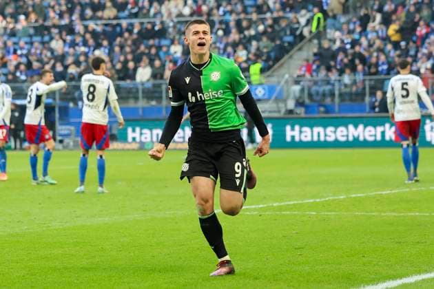 Nicolo Tresoldi Hannover 96 celebrates his goal for 1 1, 2 Bundesliga, Hamburger SV vs Hannover 96, Volksparkstadion, February 02, 2025 in Hamburg, Germany Photo by Marco Steinbrenner DeFodi Images Nicolo Tresoldi Hannover 96 celebrates after scoring his teams first goal, 2 Bundesliga, Hamburger SV vs Hannover 96, Volksparkstadion, February 2, 2025 in Hamburg, Germany Photo by Marco Steinbrenner DeFodi Images DFB DFL REGULATIONS PROHIBIT ANY USE OF PHOTOGRAPHS AS IMAGE SEQUENCES AND OR QUASI VIDEO Defodi 700 hsv hannover 20250102 366 Defodi-700 DFB DFL REGULATIONS PROHIBIT ANY USE OF PHOTOGRAPHS AS IMAGE SEQUENCES AND OR QUASI-VIDEO.