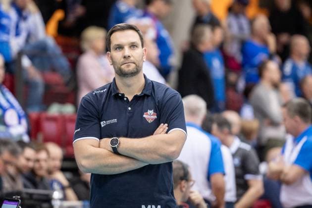 Michal Masek KS DevelopRes Rzeszow, Head Coach GER, Allianz MTV Stuttgart vs KS DevelopRes Rzeszow, Volleyball, CEV Volleyball Champions League, Volleyball CL, VCL, Final round, Round of 16, Season 2024 2025, 06 02 2025 GER, Allianz MTV Stuttgart vs KS DevelopRes Rzeszow, Volleyball, CEV Volleyball Champions League, Volleyball CL, VCL, Final round, Round of 16, Season 2024 2025, 06 02 2025 Stuttgart Copyright: xSandyxDinkelackerx EP_SDR