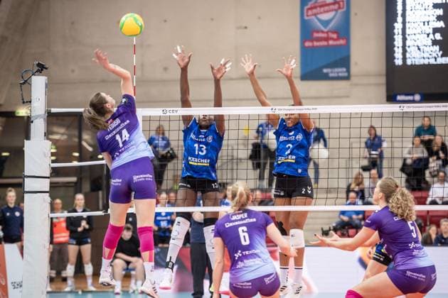 Monika Fedusio KS DevelopRes Rzeszow, 14 vs Krystal Rivers Allianz MTV Stuttgart, 13 and Breland Morrissette Allianz MTV Stuttgart, 02 GER, Allianz MTV Stuttgart vs KS DevelopRes Rzeszow, Volleyball, CEV Volleyball Champions League, Volleyball CL, VCL, final round, round of 16, 2024 2025 season, 06 02 2025 GER, Allianz MTV Stuttgart vs KS DevelopRes Rzeszow, Volleyball, CEV Volleyball Champions League, Volleyball CL, VCL, final round, round of 16, 2024 2025 season, 06 02 2025 Stuttgart Copyright: xSandyxDinkelackerx EP_SDR