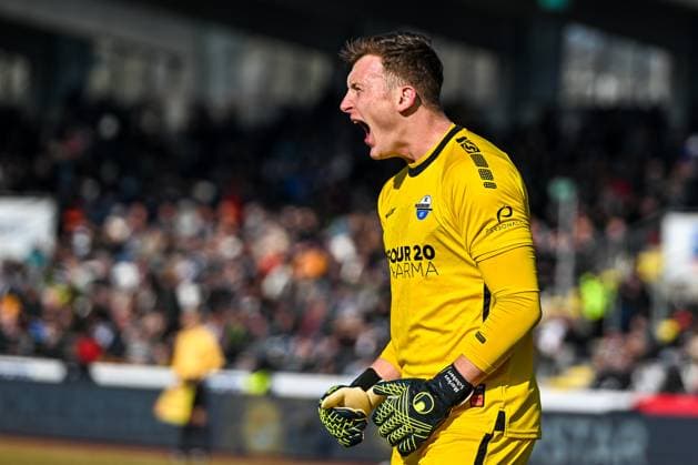 GER, 2 BL, SSV Ulm 1846 vs SC Paderborn 08 02 2025, Donaustadion, Ulm, GER, 2 BL, SSV Ulm 1846 vs SC Paderborn, in the picture Markus Schubert SC Paderborn, 30 after a defensive action, Emotion nordphotoxGmbHx xHafner nph00200