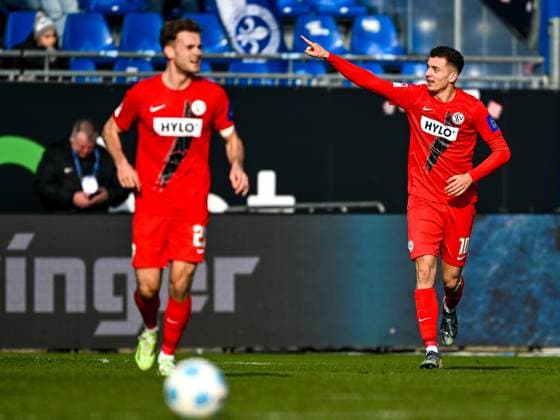 Fisnik Asllani SV 07 Elversberg, 10 celebrates the goal for 0 3, GER, SV Darmstadt 98 vs SV Elversberg, Football, 2 Bundesliga, Matchday 21, Season 2024 2025, 08 02 2025 DFL REGULATIONS PROHIBIT ANY USE OF PHOTOGRAPHS as IMAGE SEQUENCES and or QUASI VIDEO GER, SV Darmstadt 98 vs SV Elversberg, Football, 2 Bundesliga, Matchday 21, Season 2024 2025, 08 02 2025 Darmstadt Copyright: xEibner-Pressefoto FlorianxWieganx EP_FWD