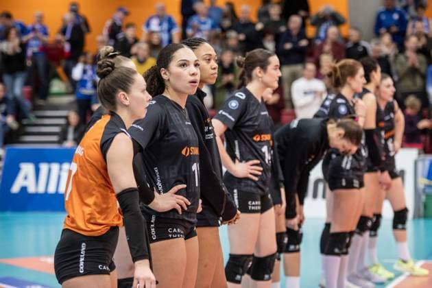 Jasmine Rivest Ladies in Black Aachen, 11 and team of Ladies In Black Aachen, visibly disappointed after away defeat in Stuttgart GER, Allianz MTV Stuttgart Ladies in Black Aachen, Volleyball Bundesliga, VBL, Spielzeit 2024 2025, 08 02 2025 GER, Allianz MTV Stuttgart Ladies in Black Aachen, Volleyball Bundesliga, VBL, Spielzeit 2024 2025, 08 02 2025 Stuttgart Copyright: xSandyxDinkelackerx EP_SDR