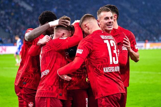 1 FC Kaiserslautern, cheers over goal, 1 0, Luca Sirch 1 FC Kaiserslautern, 31 , cheers, Marlon Ritter 1 FC Kaiserslautern, 07 , GER, Hertha BSC vs 1 FC Kaiserslautern, Soccer Men, 2 Bundesliga, Season 2024 2025, 21 Matchday, 08 02 2025 DFL REGULATES PROHIBIT ANY USE OF PHOTOGRAPHS AS IMAGE SEQUENCES AND OR QUASI VIDEO GER, Hertha BSC vs 1 FC Kaiserslautern, Soccer Men, 2 Bundesliga, Season 2024 2025, 21 Matchday, 08 02 2025 Berlin Copyright: xClaudiusxRauch,xEibner-Pressefotox xClaudiusxRauchx EP_CRH
