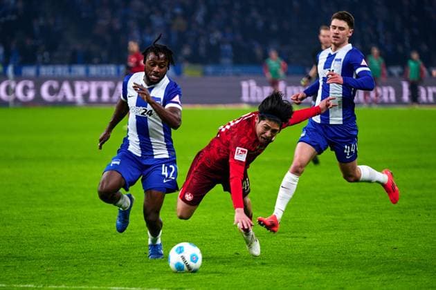 Deyovaisio Zeefuik Hertha BSC, 42 , Daisuke Yokota 1 FC Kaiserslautern, 41 , Linus Gechter Hertha BSC, 44 , GER, Hertha BSC vs 1 FC Kaiserslautern, Soccer Men, 2 Bundesliga, Season 2024 2025, Matchday 21, 08 02 2025 DFL REGULATES PROHIBIT ANY USE OF PHOTOGRAPHS AS IMAGE SEQUENCES AND OR QUASI VIDEO GER, Hertha BSC vs 1 FC Kaiserslautern, Soccer men, 2 Bundesliga, Season 2024 2025, 21 Matchday, 08 02 2025 Berlin Copyright: xClaudiusxRauch,xEibner-Pressefotox xClaudiusxRauchx EP_CRH