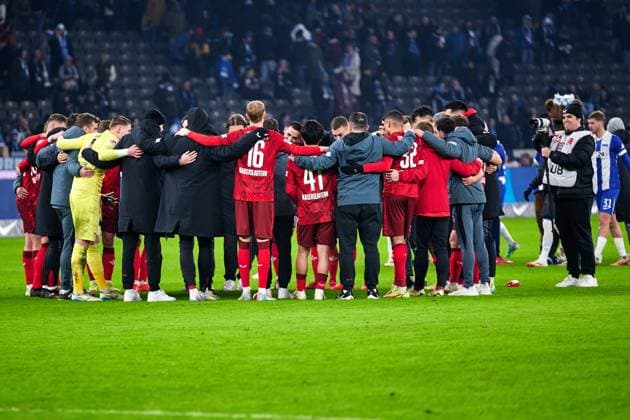 1 FC Kaiserslautern celebrates victory, GER, Hertha BSC vs 1 FC Kaiserslautern, Soccer Men, 2 Bundesliga, Season 2024 2025, 21 Matchday, 08 02 2025 DFL REGULATES PROHIBIT ANY USE OF PHOTOGRAPHS AS IMAGE SEQUENCES AND OR QUASI VIDEO GER, Hertha BSC vs 1 FC Kaiserslautern, Soccer Men, 2 Bundesliga, Season 2024 2025, 21 Matchday, 08 02 2025 Berlin Copyright: xClaudiusxRauch,xEibner-Pressefotox xClaudiusxRauchx EP_CRH