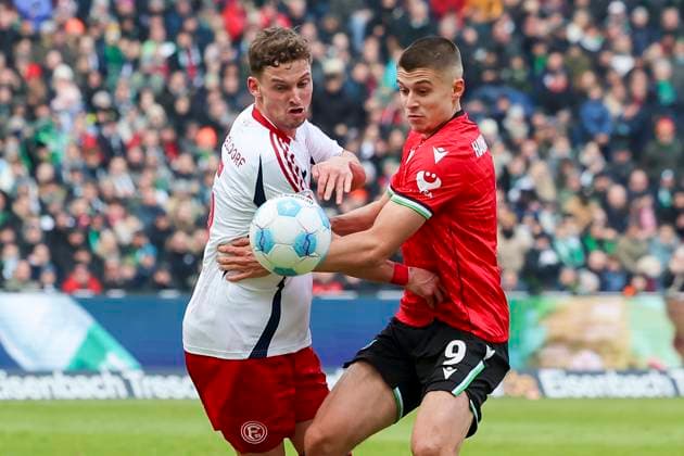 Moritz Heyer Fortuna Duesseldorf and Nicolo Tresoldi Hannover 96 battle for the ball, 2 Bundesliga, Hannover 96 vs Fortuna Düsseldorf, Heinz von Heiden Arena, February 09, 2025 in Hanover, Germany Photo by Marco Steinbrenner DeFodi Images Moritz Heyer Fortuna Duesseldorf and Nicolo Tresoldi Hannover 96 battle for the ball, 2 Bundesliga, Hannover 96 vs Fortuna Düsseldorf, Heinz von Heiden Arena, February 9, 2025 in Hanover, Germany Photo by Marco Steinbrenner DeFodi Images DFB DFL REGULATIONS PROHIBIT ANY USE OF PHOTOGRAPHS AS IMAGE SEQUENCES AND OR QUASI VIDEO Defodi 700 hann dus 20250209 034 Defodi-700 DFB DFL REGULATIONS PROHIBIT ANY USE OF PHOTOGRAPHS AS IMAGE SEQUENCES AND OR QUASI-VIDEO.
