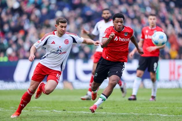 Tim Oberdorf Fortuna Duesseldorf and Jessic Ngankam Hannover 96 battle for the ball, 2 Bundesliga, Hannover 96 vs Fortuna Düsseldorf, Heinz von Heiden Arena, February 09, 2025 in Hanover, Germany Photo by Marco Steinbrenner DeFodi Images Tim Oberdorf Fortuna Duesseldorf and Jessic Ngankam Hannover 96 battle for the ball, 2 Bundesliga, Hannover 96 vs Fortuna Düsseldorf, Heinz von Heiden Arena, February 9, 2025 in Hanover, Germany Photo by Marco Steinbrenner DeFodi Images DFB DFL REGULATIONS PROHIBIT ANY USE OF PHOTOGRAPHS AS IMAGE SEQUENCES AND OR QUASI VIDEO Defodi 700 hann dus 20250209 036 Defodi-700 DFB DFL REGULATIONS PROHIBIT ANY USE OF PHOTOGRAPHS AS IMAGE SEQUENCES AND OR QUASI-VIDEO.