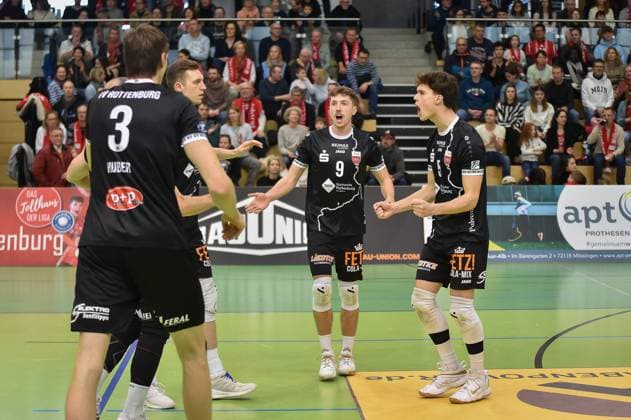 Jubel, Freude, Sam Elgert (TV Rottenburg, 09)), David Dornauf (TV Rottenburg, 05) TV Rottenburg vs. Volley YoungStars Friedrichshafen, Volleyball, 2. Bundesliga Sued, 18. Spieltag, Saison 2024 2025, 09.02.2025, TV Rottenburg vs. Volley YoungStars Friedrichshafen, Volleyball, 2. Bundesliga Sued, 18. Spieltag, Saison 2024 2025, 09.02.2025 Rottenburg Copyright: xEibner-Pressefoto RalphxKunzex EP_RKE