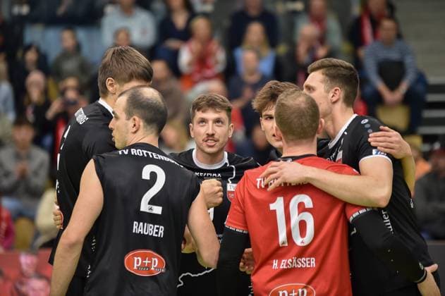 Point win, in the middle Sam Elgert TV Rottenburg, 09 TV Rottenburg vs Volley YoungStars Friedrichshafen, Volleyball, 2 Bundesliga Sued, 18 Matchday, Season 2024 2025, 09 02 2025, TV Rottenburg vs Volley YoungStars Friedrichshafen, Volleyball, 2 Bundesliga Sued, 18 Matchday, Season 2024 2025, 09 02 2025 Rottenburg Copyright: xEibner-Pressefoto RalphxKunzex EP_RKE
