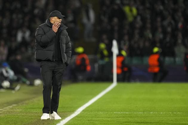 Bayern Munich Head Coach Vincent Kompany on the touchline at Celtic Park Celtic v Bayern Munich, UEFA Champions League, Knockout Round Play-offs, First Leg, Football, Celtic Park, Glasgow, UK - 12 Feb 2025 EDITORIAL USE ONLY No use with unauthorised audio, video, data, fixture lists, club league logos or live services. Online in-match use limited to 120 images, no video emulation. No use in betting, games or single club league player publications. Copyright: xStuartxWallace Shutterstockx 15136907cg
